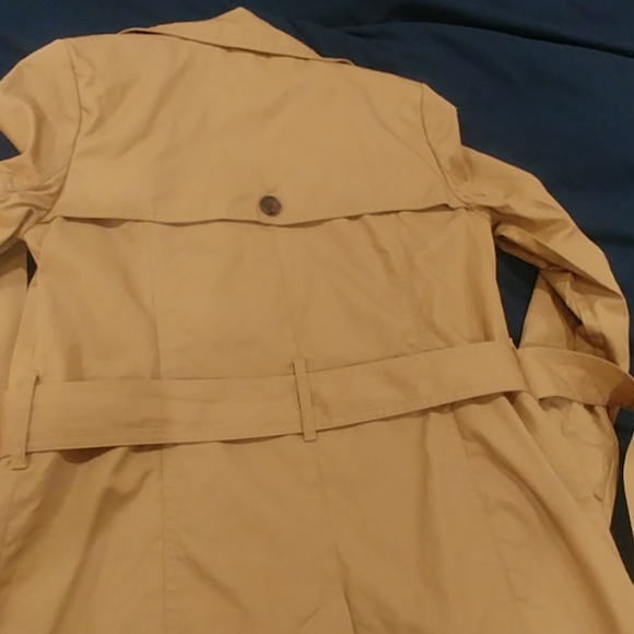 Banana Republic trench coat - Picture 3 of 5
